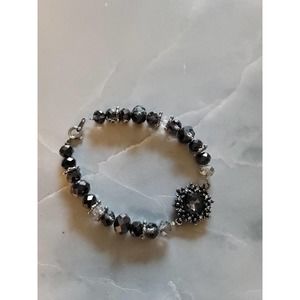 New Black Glass and Silver toned Bracelet 7 1/4 inch
